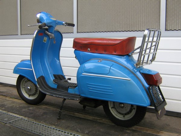 vespa_gtr_125_hili_1253009344.jpg